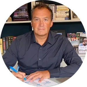 A headshot of Rob Jenkins