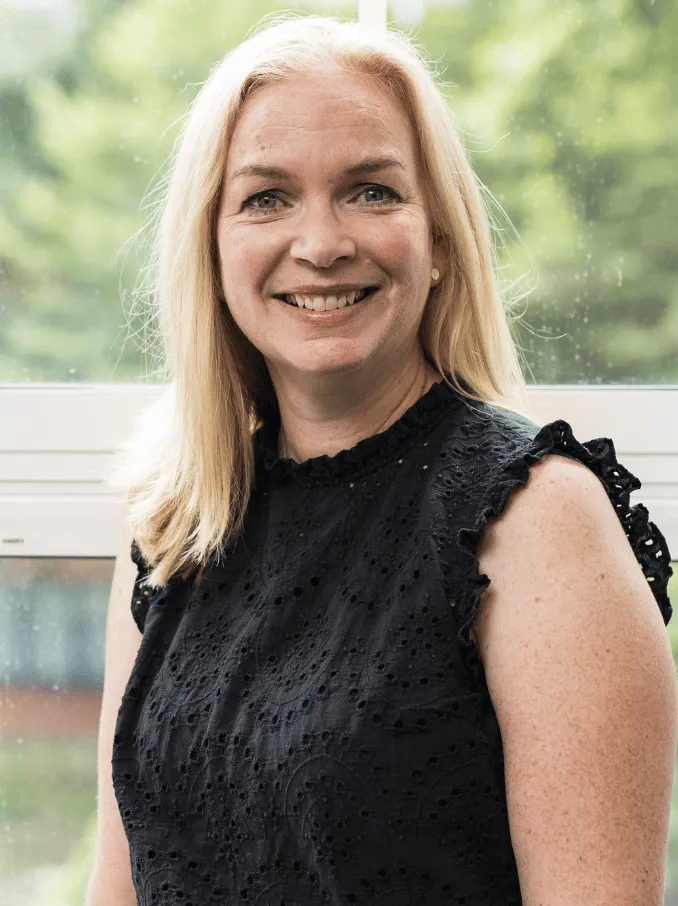 A headshot of Dr Siobhan Mellor